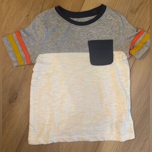 Old Navy Kids Tshirt - multi colored with pocket